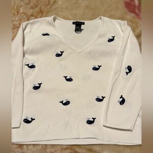 Women's Eagle's Eye White Navy Whale V-Neck Sweater L